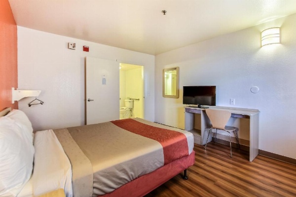 Motel 6-Salinas, CA - North Monterey Area image 12
