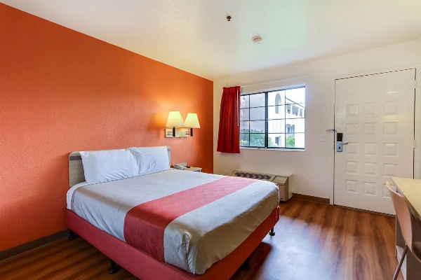 Motel 6-Salinas, CA - North Monterey Area image 3